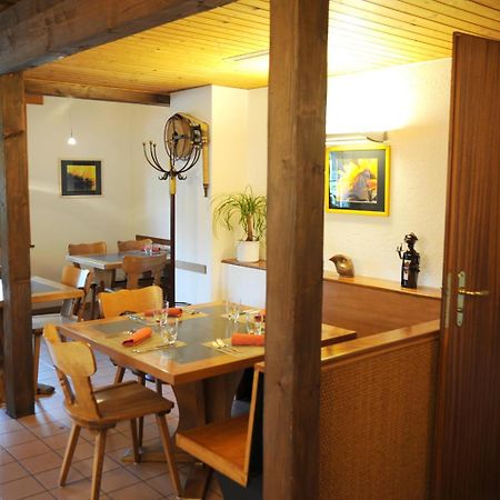 Auberge Du Prevoux Le Locle Bagian luar foto