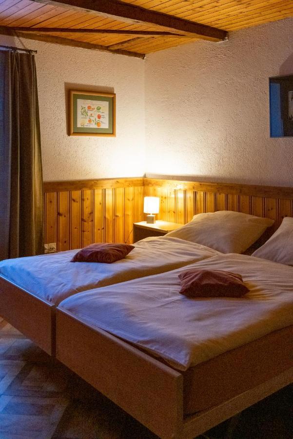Auberge Du Prevoux Le Locle Bagian luar foto