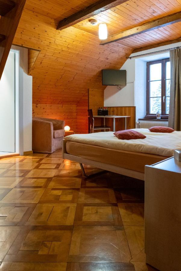 Auberge Du Prevoux Le Locle Bagian luar foto